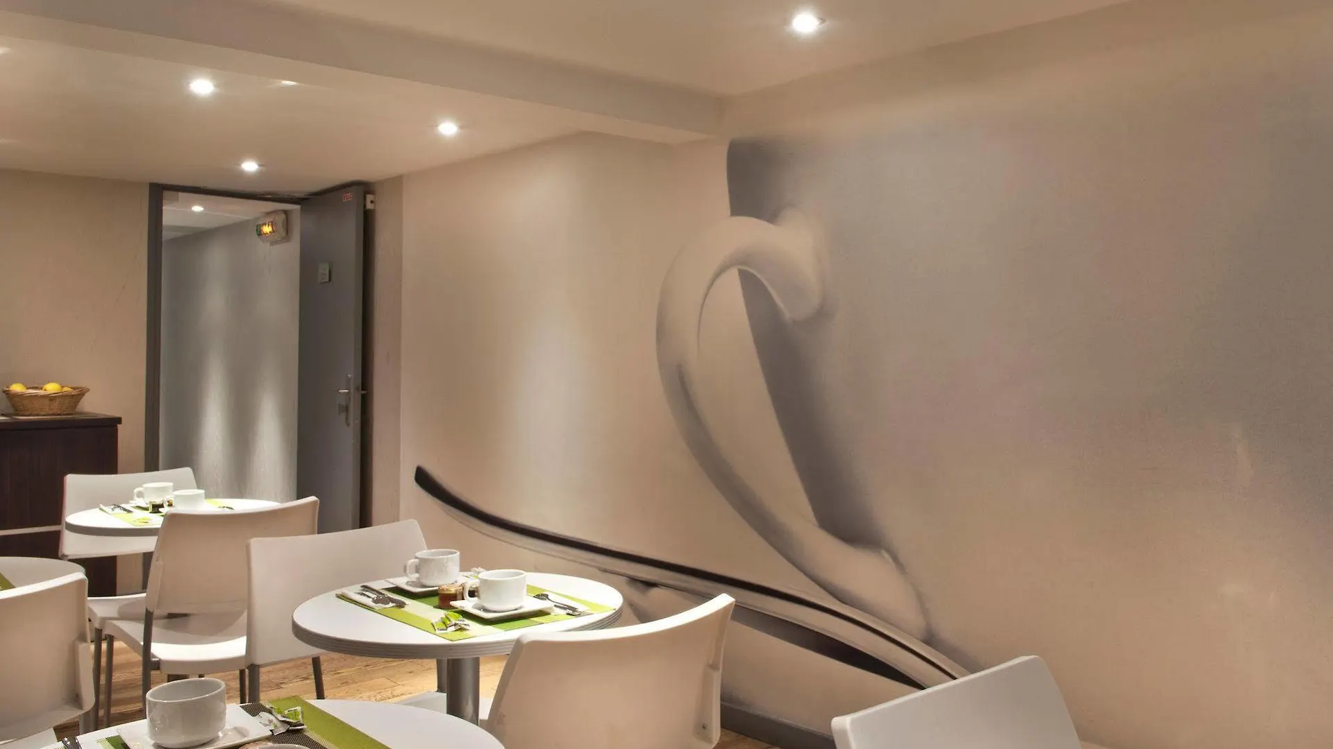 Les Hauts De Passy - Trocadero Eiffel Hotel 3*